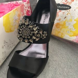 Ladies Chinese Laundry black leather rhinestone sandal pumps platform NIB 8.5m